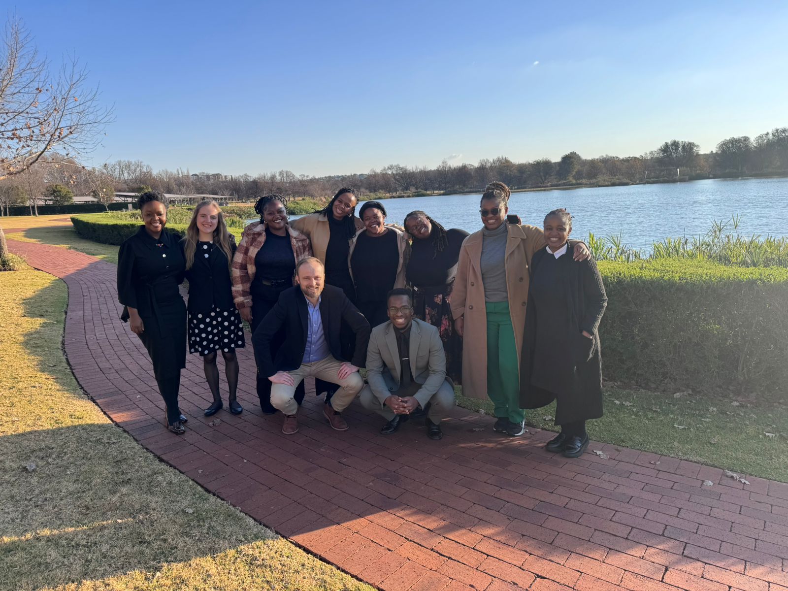 gui2de research team standing in group pose